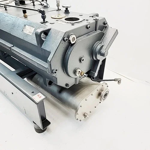 Busch COBRA NC 0400 B LZ1 VXRZ Dry Screw Vacuum Pump — product image 3 of 9