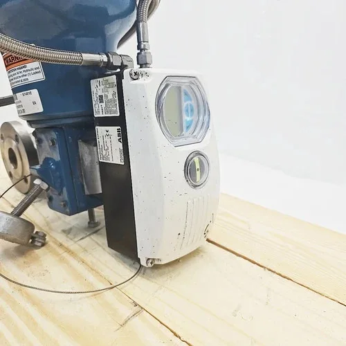 DeZURIK 1.5" V-Port Ball Valve 9656310R001 with ABB PositionMaster EDP300 Pneumatic Actuator — product image 3 of 7