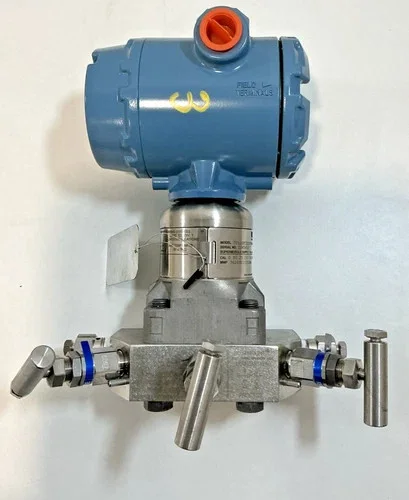 Rosemount 3051SFC Compact Conditioning Orifice Flow Meter 6-Inch with Integrated Transmitter — product image 2 of 18