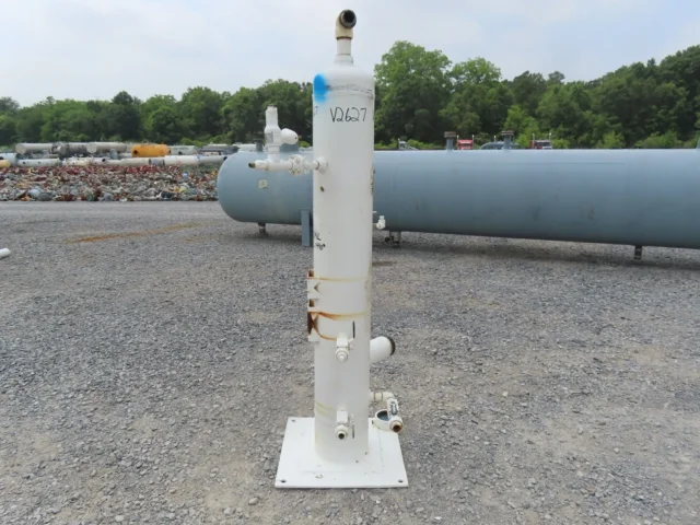 Sivalls Two-Phase Vertical Separator, 10.75" x 5' — product image 2 of 11