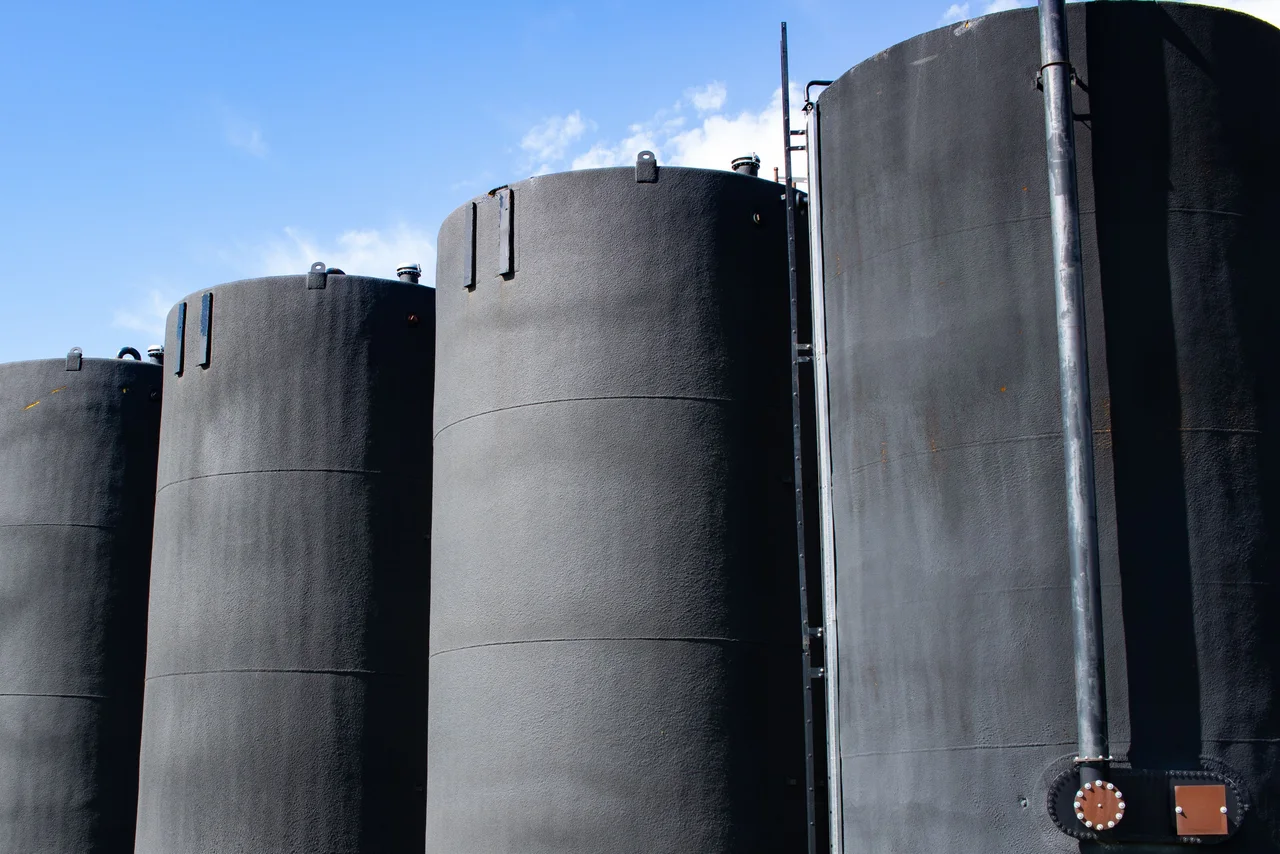 New 1000 BBL Internally Coated Storage Tanks — primary product image