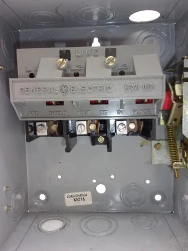 GE THN3361 General Duty Safety Switch 30A 600V 3P Non-Fusible NEMA 1 — product image 4 of 8
