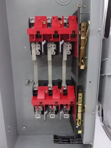 Eaton Cutler-Hammer DT363UGK Heavy Duty Double Throw Safety Switch 100A 600V 3P NEMA 1 — product image 4 of 7