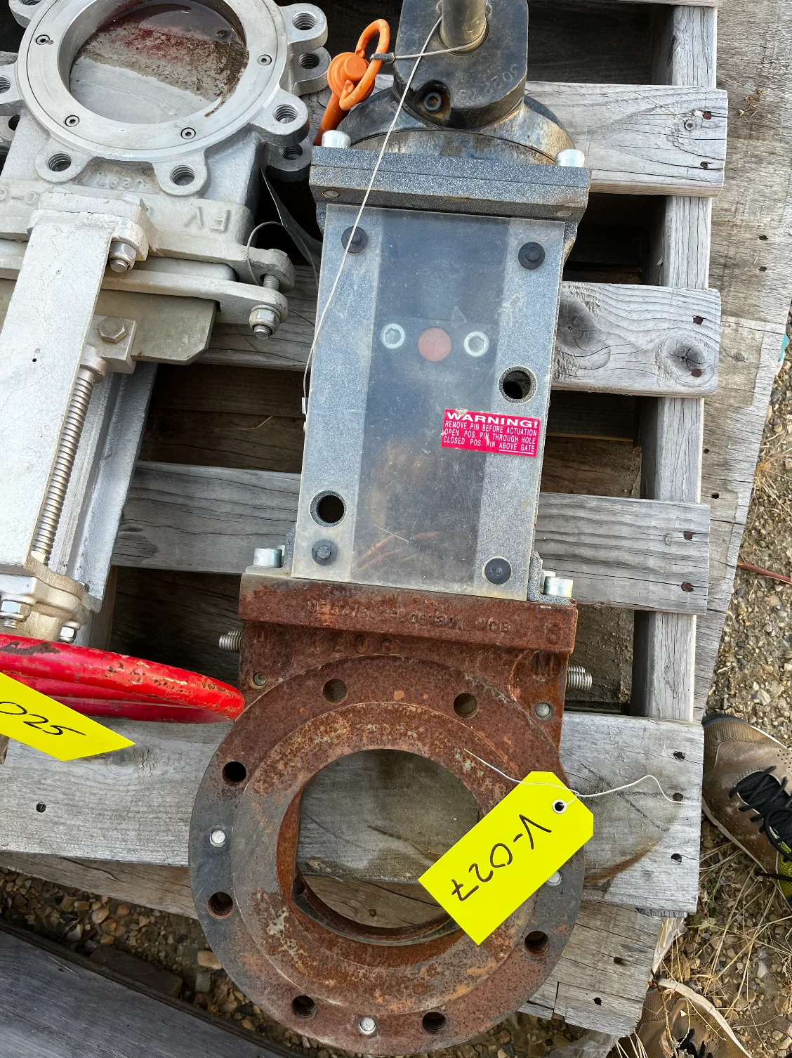 Delta Industrial Valves Knife Gate Valve KG-0-1810-BF-1 6 Inch Class 150 — product image 2 of 4