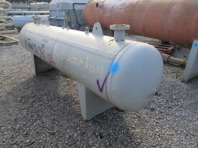 Allen Tank B21303-001 30" x 10' Horizontal 3-Phase Gas Separator — product image 5 of 10