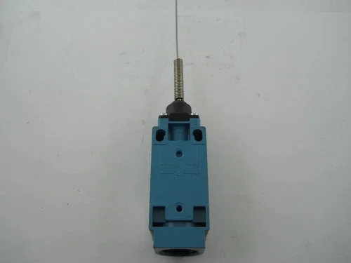 Honeywell MICRO SWITCH GLCA01K8A 1NC/1NO SPDT Limit Switch with Wobble Stick — product image 3 of 5