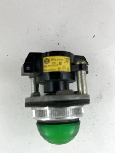 Westinghouse OTIA 228P847H018 Green Push Button Switch — primary product image