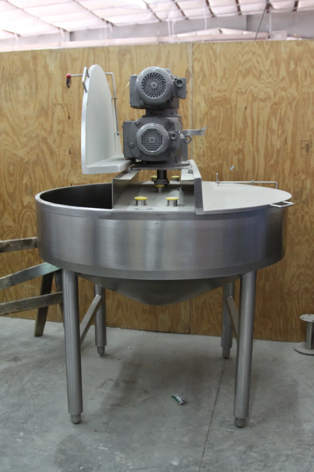 100 Gal Jacketed Cook & Cool Tank — product image 2 of 3