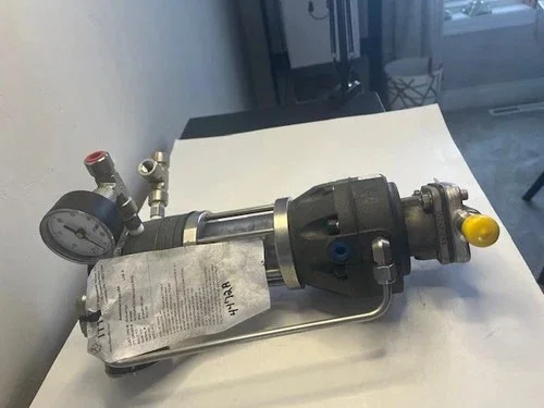 ITT Dia-Flo 3/4" Diaphragm Valve .75-F-428L-8-0-0-TME-B209-HW3-PR4-SRI with SRI Positioner — product image 4 of 7