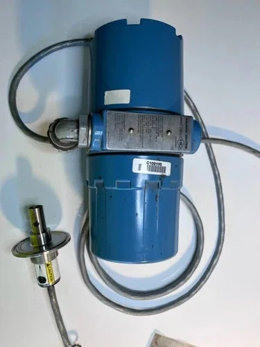Rosemount Analytical 2081C Two-Wire Conductivity Transmitter with 403-12-21-54 Endurance Conductivity Sensor — primary product image