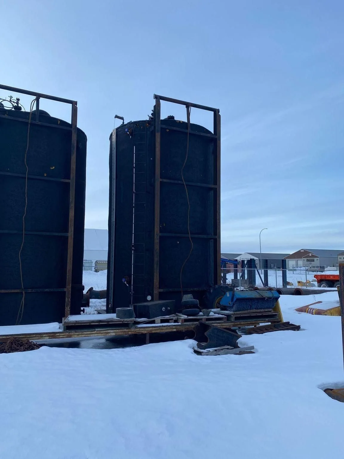 400 BBL Insulated Storage Tanks — product image 5 of 6