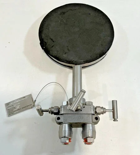 Rosemount 3051SFC Compact Conditioning Orifice Flow Meter 6-Inch with Integrated Transmitter — primary product image
