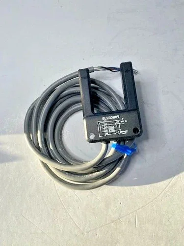 Banner Engineering SLE30B6V Teach Mode Slot Sensor Programmable Fork 30mm — primary product image