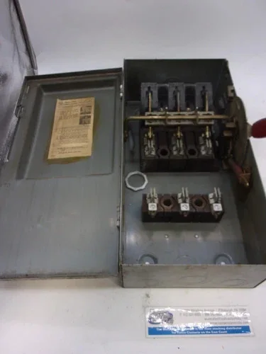 Westinghouse HF423N Heavy Duty Fusible Safety Switch, 100A, 240V — product image 4 of 9