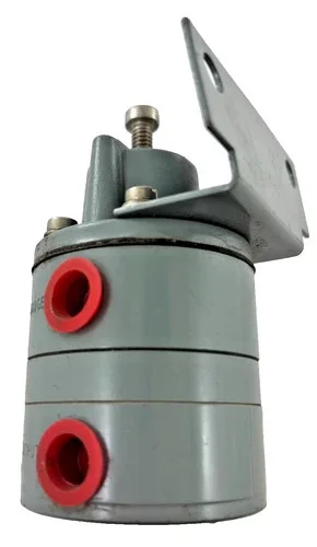 Moore Products Low Limit Relay Model 58L B/M 12570S5KB — product image 4 of 5