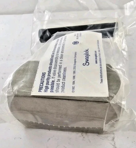 Swagelok SS-6HNBSW8P-G-LE Bleed Valve 3/8" Tube OD Stainless Steel — product image 6 of 7