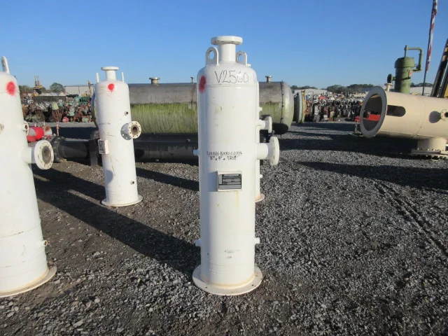 Atlantic Fabrication and Design Vertical Gas Scrubber SEPV-1604-720, 16" x 4' — primary product image