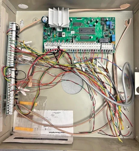 DSC Power 832 PC5010 Security System Control Panel — product image 3 of 5