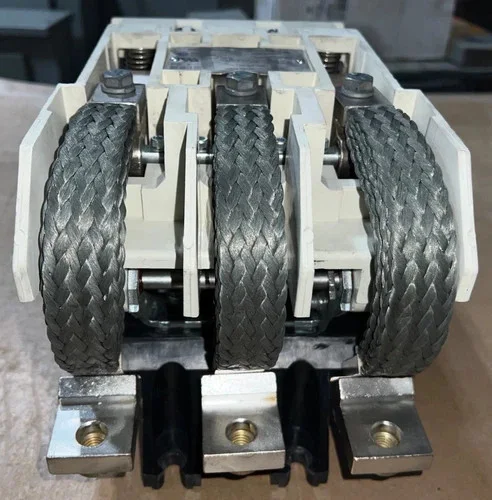 Westinghouse A201K6CAZ1 Size 6 Three-Phase Motor Contactor — product image 3 of 12