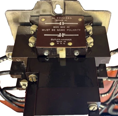 Cutler-Hammer A50DNV0 NEMA Size 2 Vertical Reversing Starter — product image 3 of 5