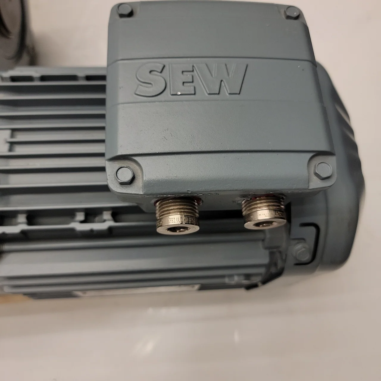 SEW-Eurodrive FA77/II2GD-EDRN90L4/CID2/TF Helical Gearmotor — product image 10 of 10