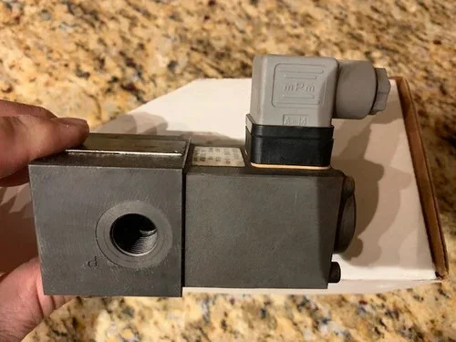 Wandfluh GS22061 Solenoid Valve SIS45V-R115 #1 BSPP 2-Way 1/4" — product image 3 of 5