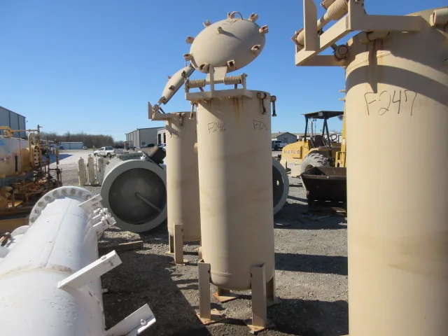 National Tank Company Vertical Filter Vessel 26" x 4'6" 150 PSI — primary product image