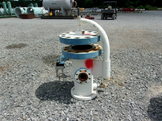 PECOFacet Vertical Gas Filter Housing 8-5/8 in x 16 in — product image 11 of 11