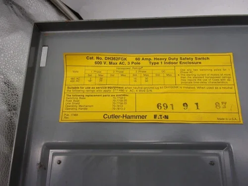 Cutler-Hammer DH362FGK Heavy Duty Safety Switch, 60 Amp, 600V, 3-Pole, Fusible, NEMA 1 — product image 2 of 9