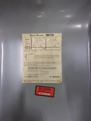 Gould ITE JN324 Fusible Safety Switch 200A 240V 3-Pole — product image 4 of 10