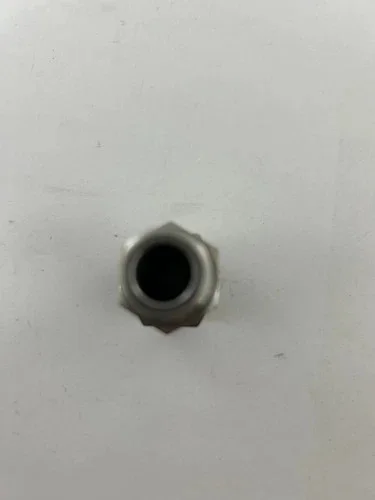 Swagelok Male Connector SS-810-1-6 — product image 2 of 3