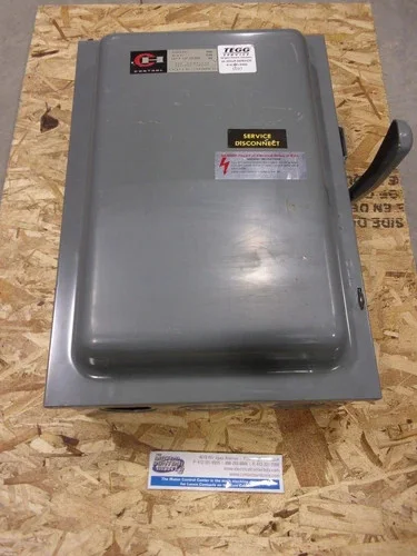 Cutler-Hammer DG324N General Duty Safety Switch, 3-Pole, Fusible, 200A, 240V, NEMA 1 — primary product image