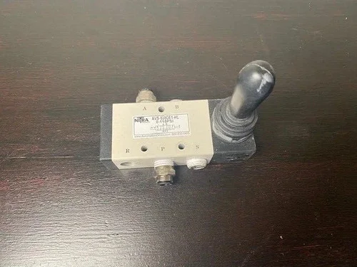 Nitra AVS-538DE1-HL Pneumatic Manual Valve 4-Way 5-Port 1/4 Inch — primary product image