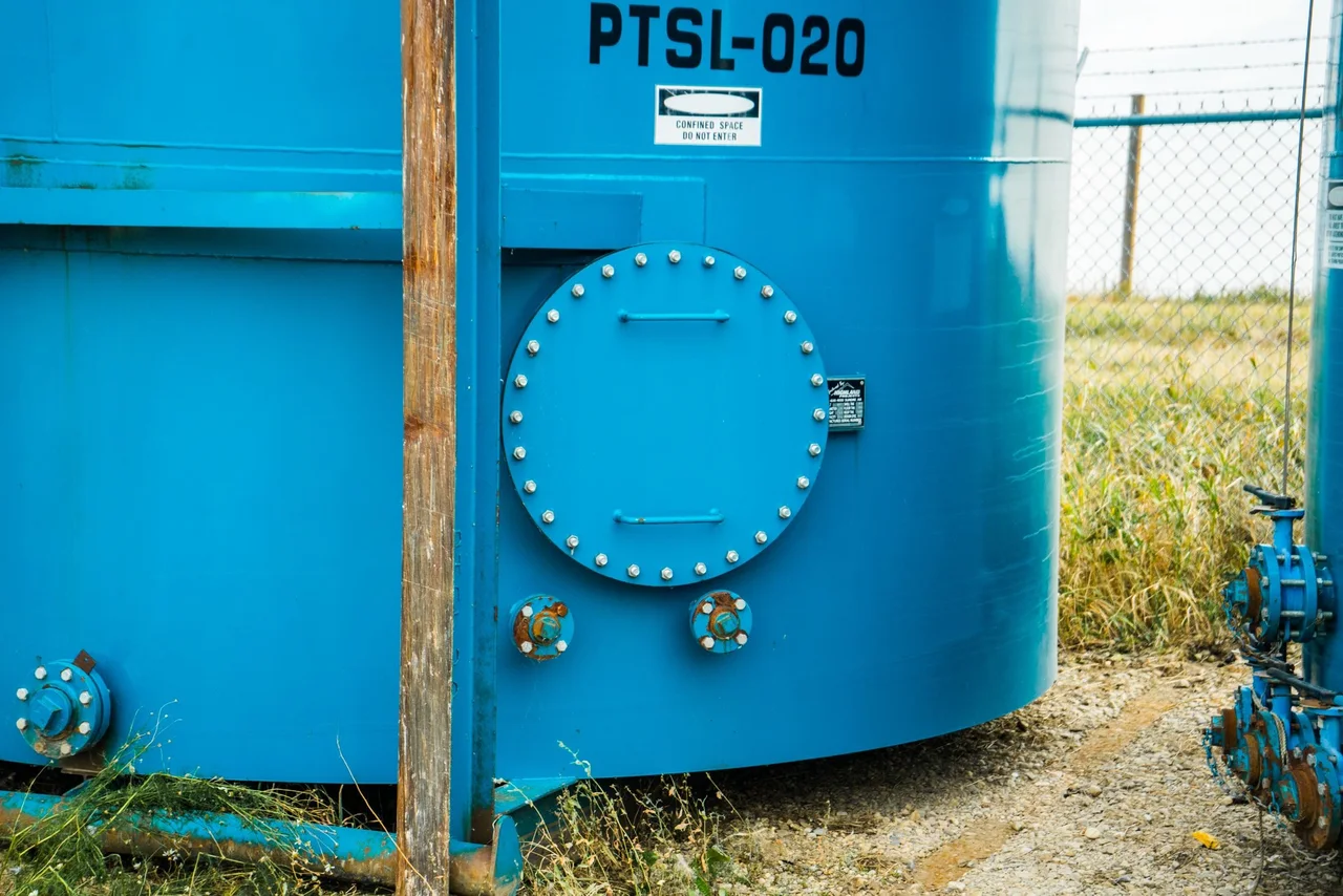 400 BBL Lightly Used Tanks — product image 3 of 6