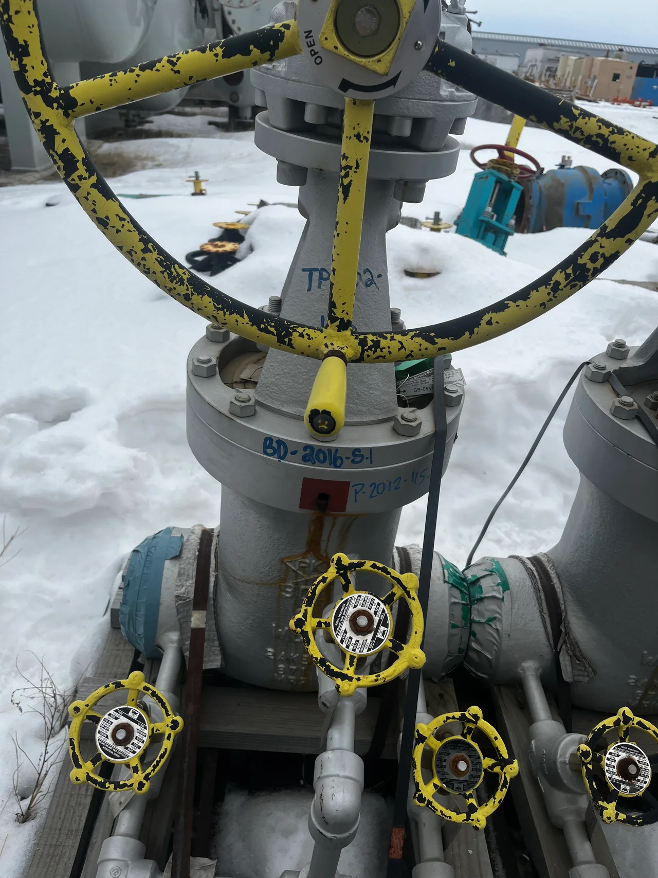 PK Valve 6-Inch Class 900 Carbon Steel Gate Valve with Sambo SB-V1 Gear Operator — primary product image