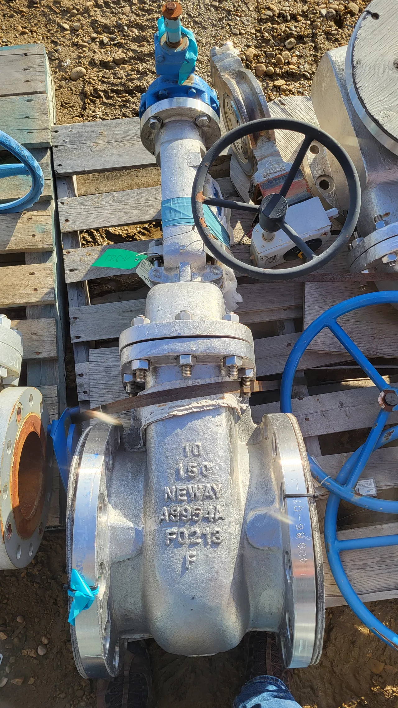 Neway 10-inch Class 150 Gate Valve Fig. No. 10G1RNF51HFW-T-600-NC-G — primary product image