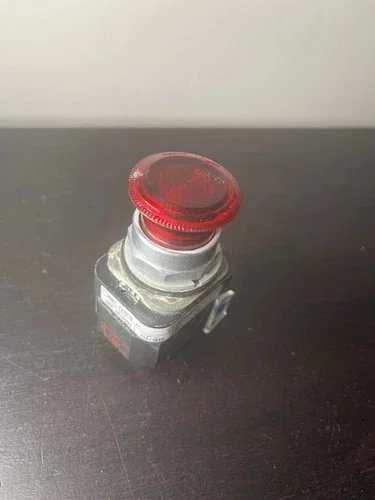 Allen Bradley 800T-FXTP16RA1 Illuminated Latching Emergency Stop Push Button — primary product image