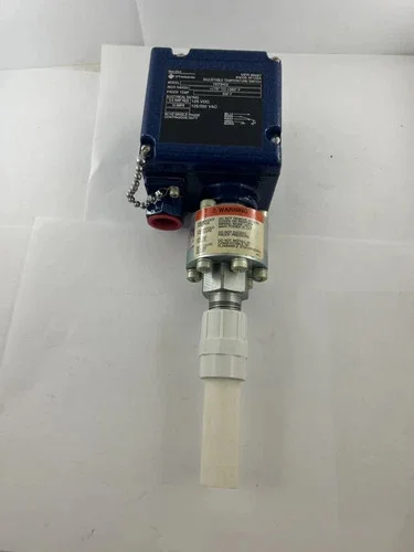 Neo-Dyn 100T3HC3 Adjustable Temperature Switch SPDT