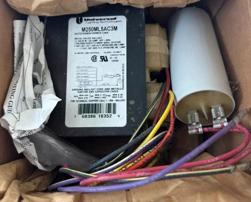 Universal Lighting Technologies M250ML5AC3M Metal Halide Magnetic Ballast Kit