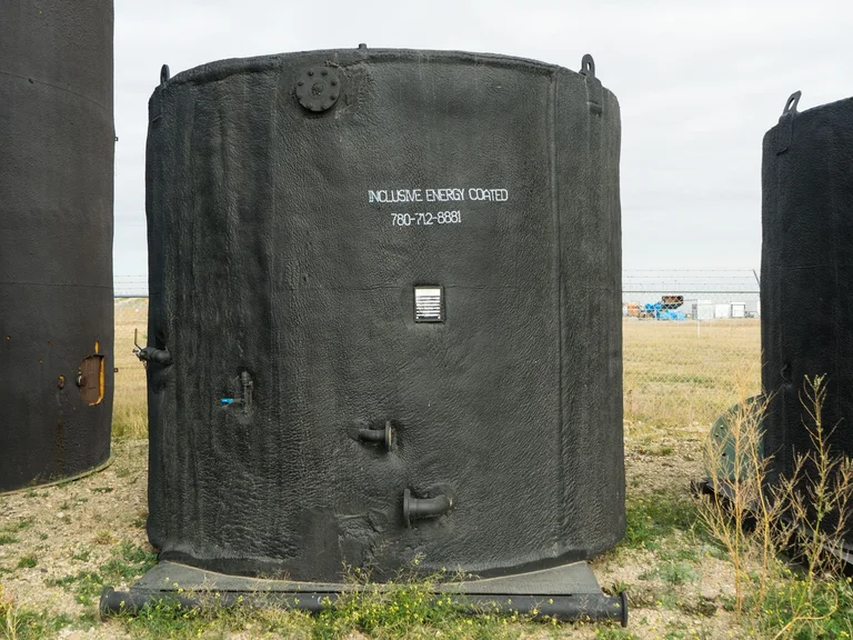100 BBL Internally Coated Tanks – Insulated