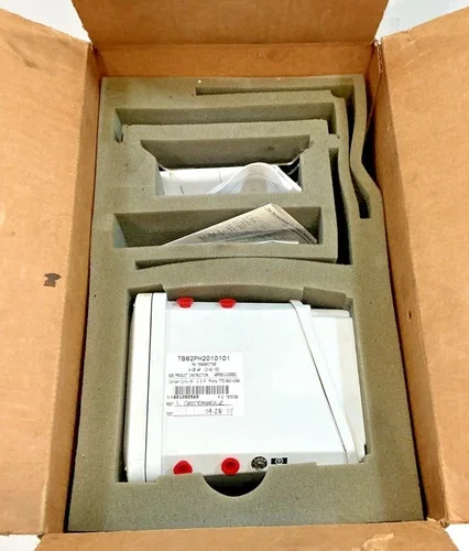 ABB TB82PH2010101 Advantage Series pH Transmitter
