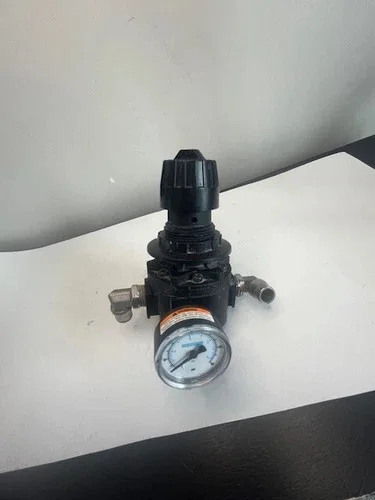 Wilkerson R26-04-GL0 Pressure Regulator
