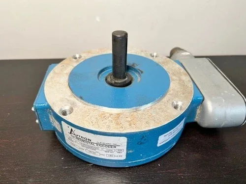 Avtron M3-1S3R1024D000 Incremental Encoder 1024PPR Tachometer