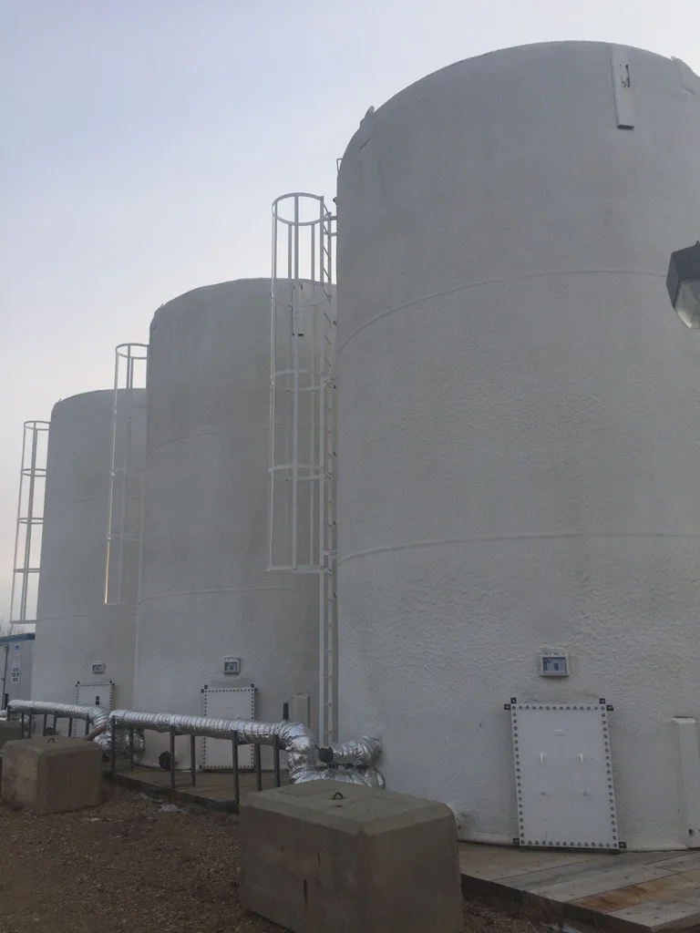 750 BBL Water Storage & Sewage Tanks