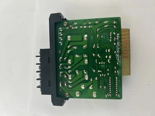 GE Fanuc IC610MDL176A Isolated 230V AC Output Module, 4 Circuits