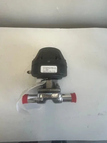 ITT Dia-Flo 1" Diaphragm Valve with B209 Pneumatic Actuator 1-316L-RA20MAX-CWP150