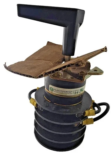 Electroswitch 74204PH Rotary Switch Pull To Lock Spring Return 4-Deck
