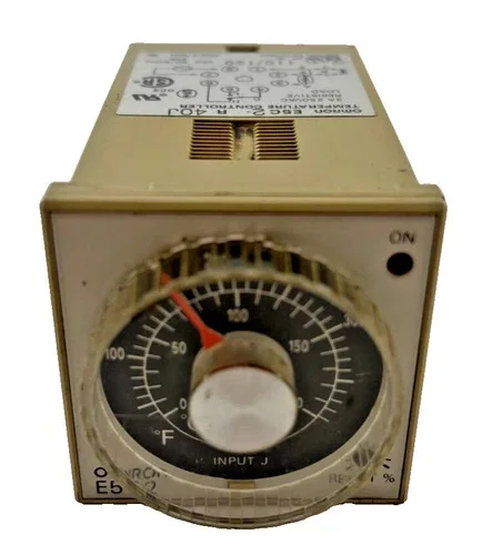 Omron E5C2-R40J Temperature Controller
