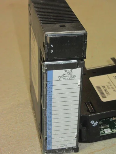 GE Fanuc IC693MDL646D 24VDC Positive/Negative Logic Fast Input Module