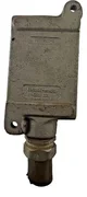 View Crouse-Hinds DSD918 S153 M70 Front Operated Cover with Red Pushbutton Assembly, 600VAC image 5